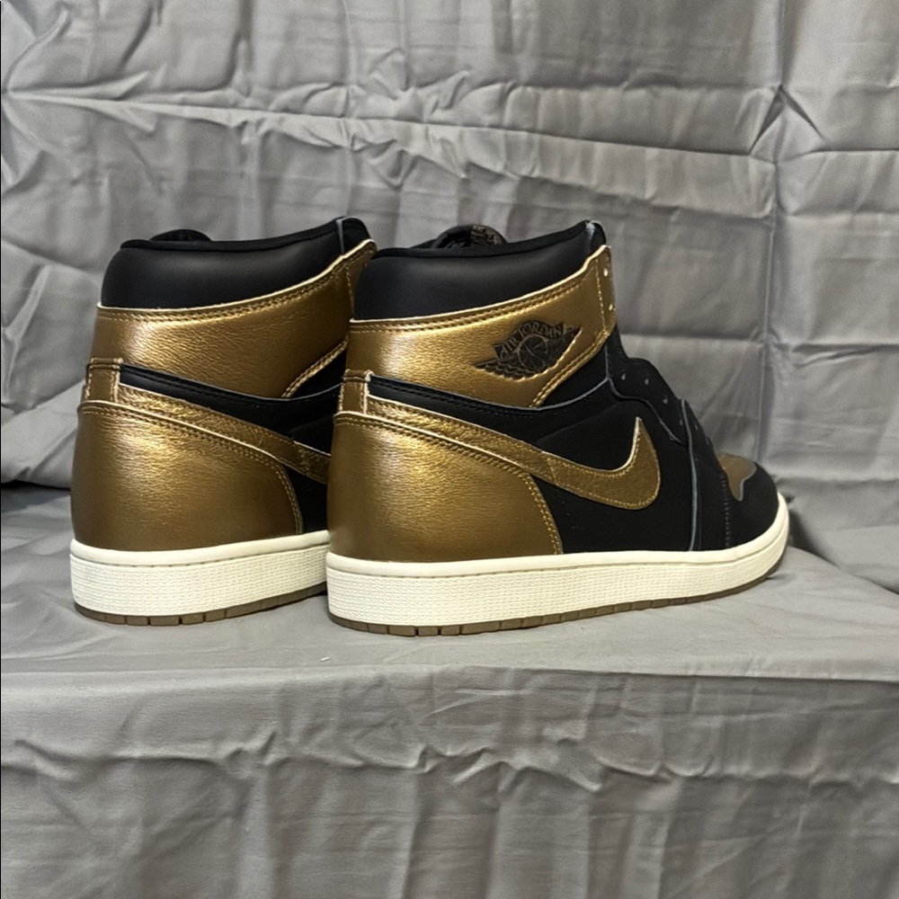Nike Jordan 1 High Black and Gold High-Top Sneakers - Picture 5 of 5
